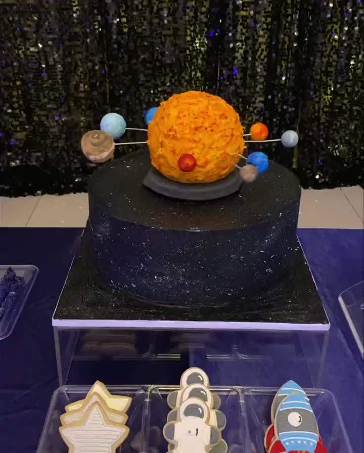 Video post from marquettescakestudio.