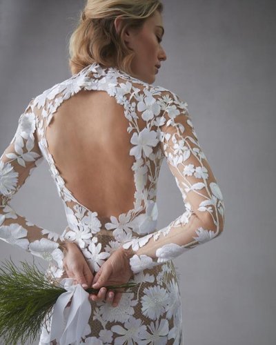 Carousel post from lelitebridal.