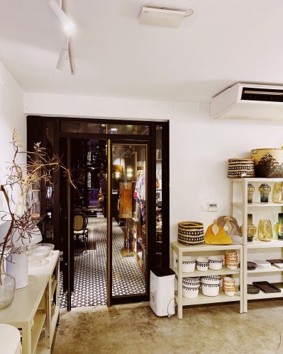 Carousel post from crane_living.