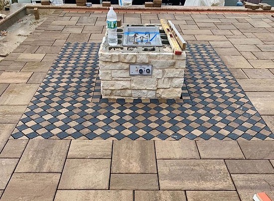 Carousel post from techobloc.