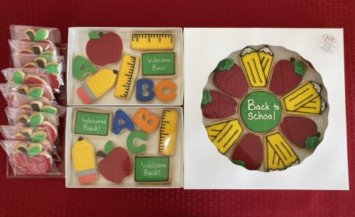 Photo post from marquettescakestudio.