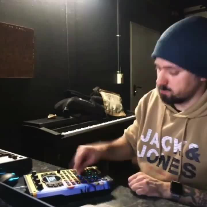 Video post from owae.ga.