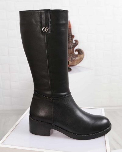 Carousel post from ossoshoes.
