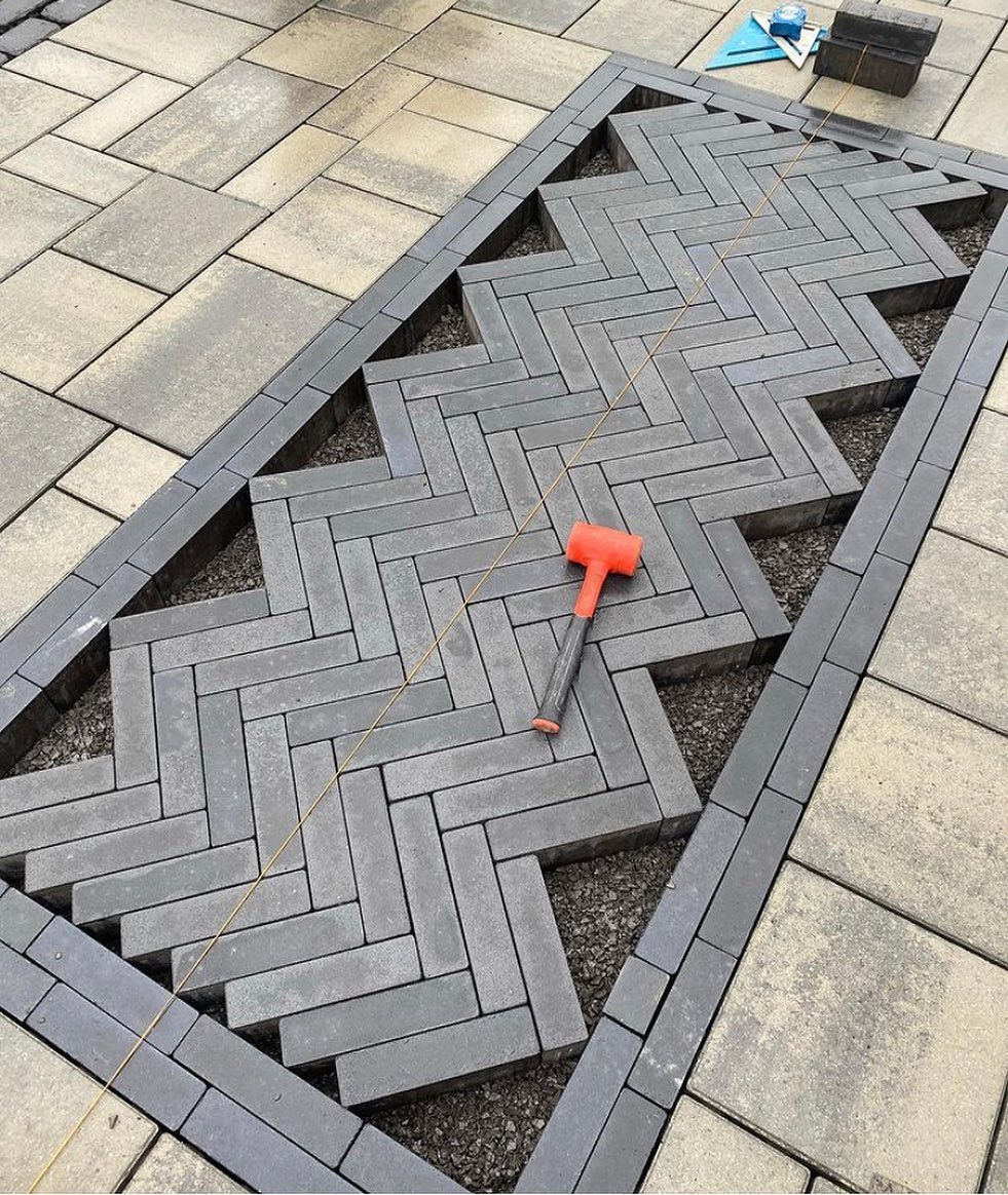Photo post from techobloc.