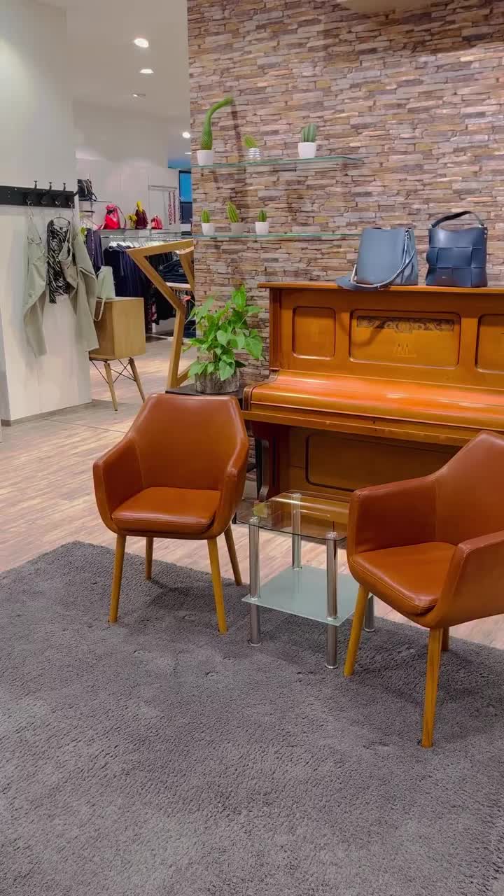 Video post from modehausbinder.