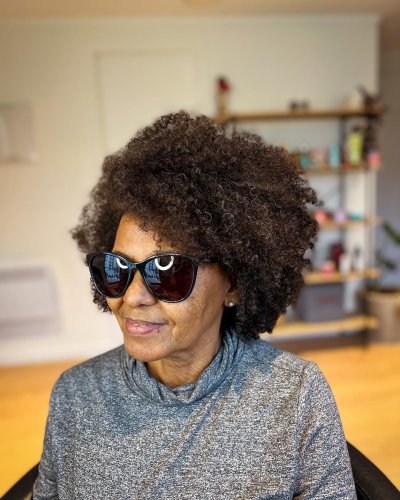 Carousel post from trindadehairstylist.