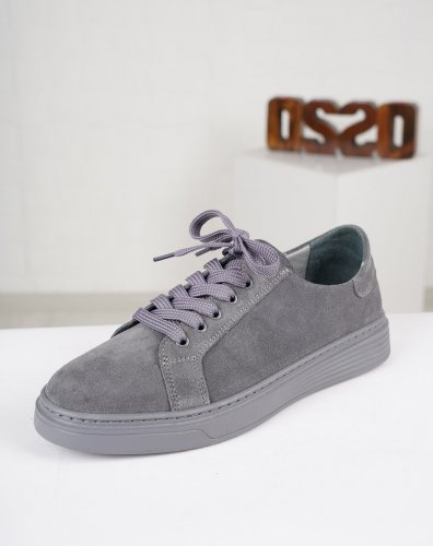 Carousel post from ossoshoes.