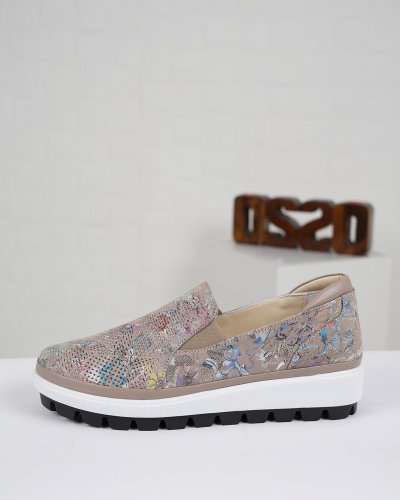 Carousel post from ossoshoes.