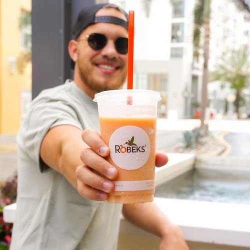 Photo post from robeks.