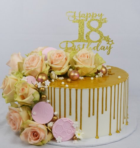 Photo post from marquettescakestudio.