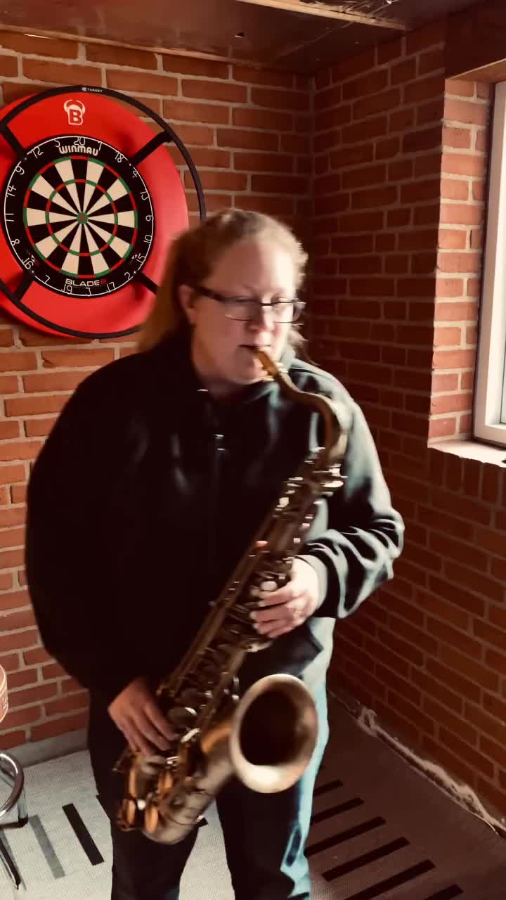 Video post from gingerlyjazz.
