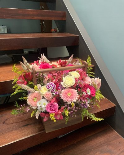 Carousel post from la_gifteria.