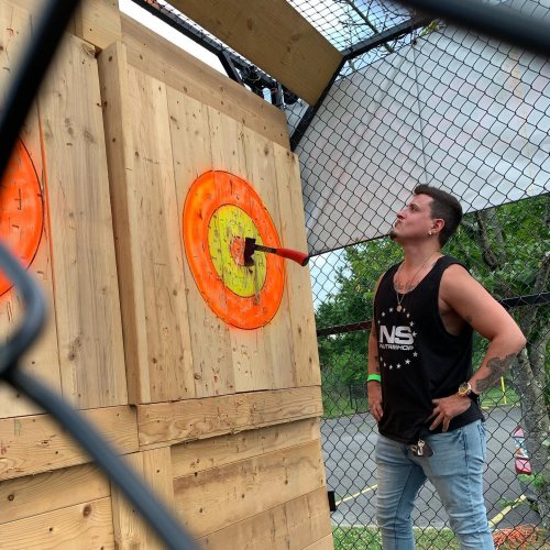 Photo post from downthehatchet.