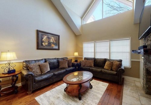 Carousel post from aggierelo.