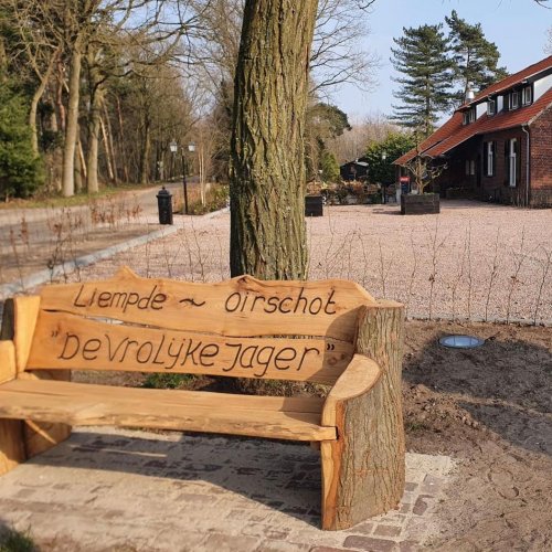 Carousel post from visitoirschot.