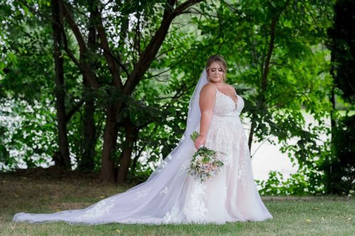 Photo post from thecurvybridenj.