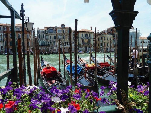 Photo post from taucktravel.