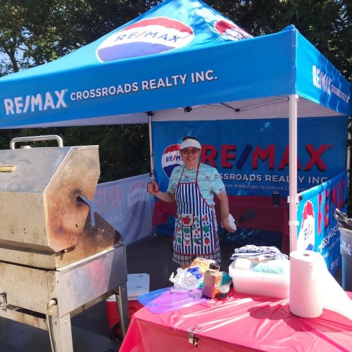 Carousel post from remaxcrossroadsrealtyinc.
