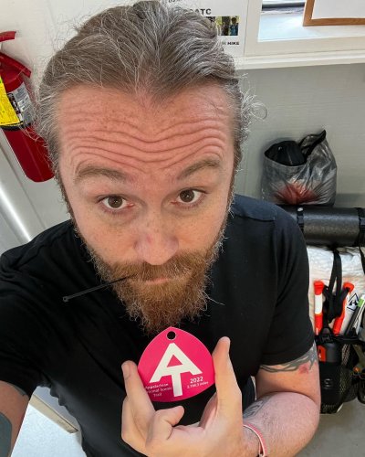 Carousel post from trekdirtyto.me.