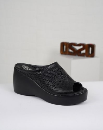 Carousel post from ossoshoes.