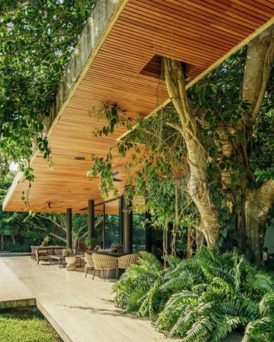 Carousel post from crane_living.