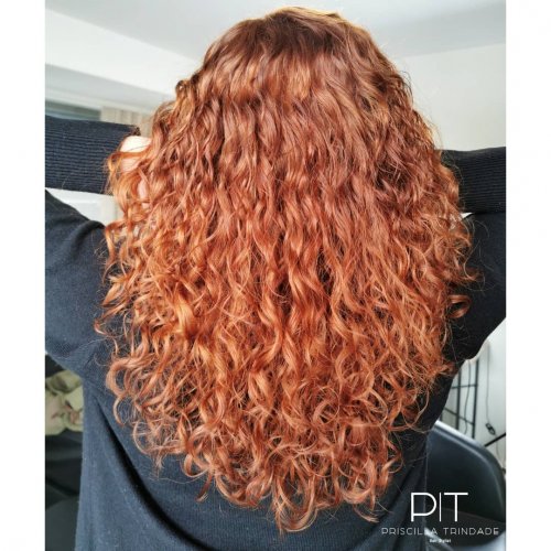 Carousel post from trindadehairstylist.