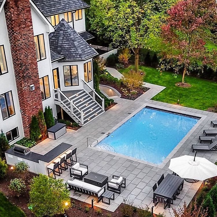 Carousel post from techobloc.