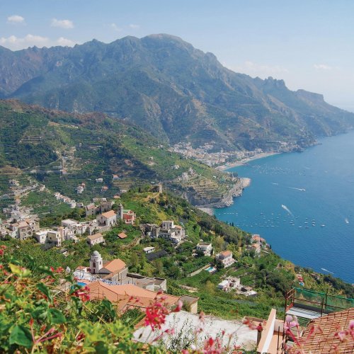 Carousel post from taucktravel.