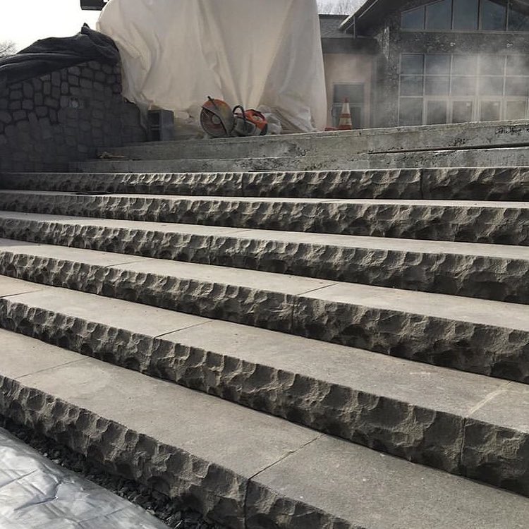 Carousel post from techobloc.