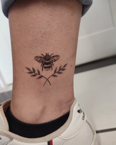 Photo post from lovetattoossandhurst.