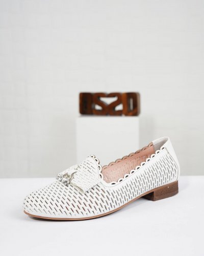 Carousel post from ossoshoes.