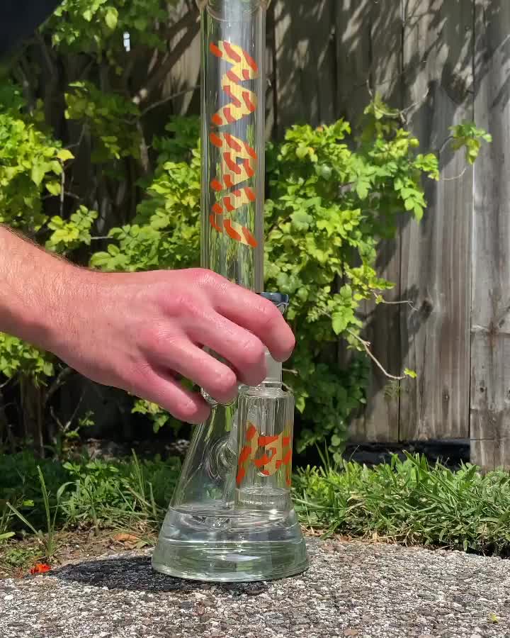 Video post from clearwatersmokeshop.