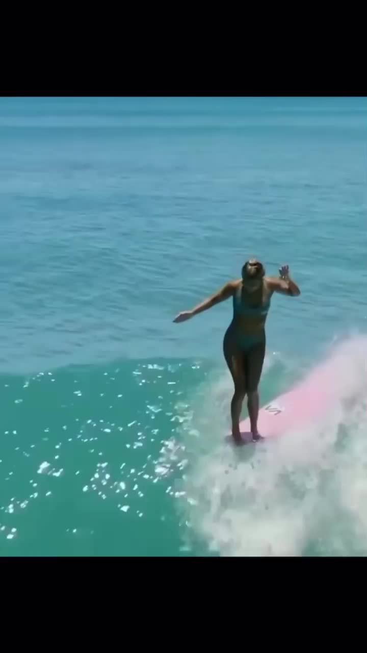 Video post from lankalivingsurf.