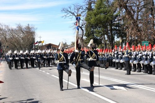 Carousel post from escuelamilitaroficial.