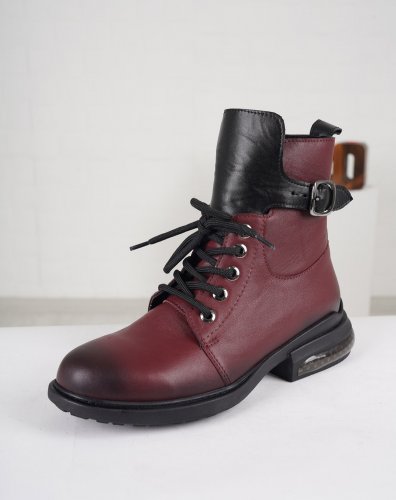 Carousel post from ossoshoes.