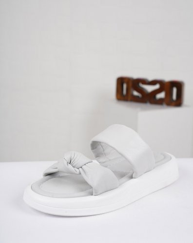 Carousel post from ossoshoes.
