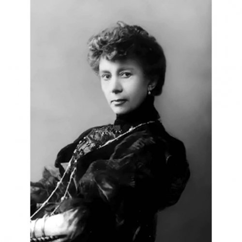 Carousel post from aurrome.