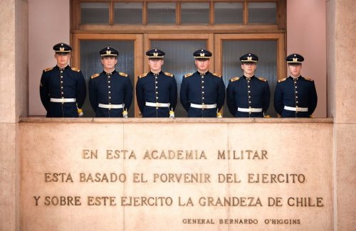 Carousel post from escuelamilitaroficial.