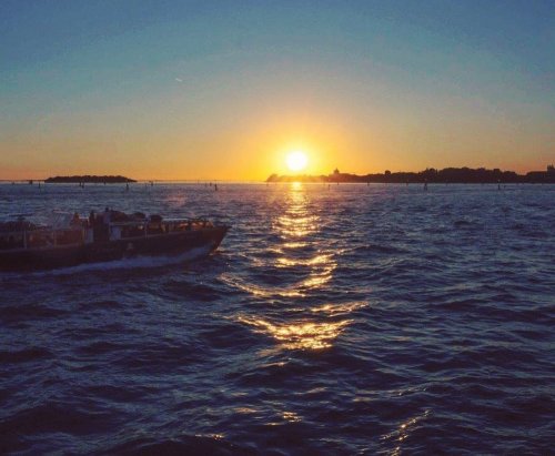 Photo post from taucktravel.