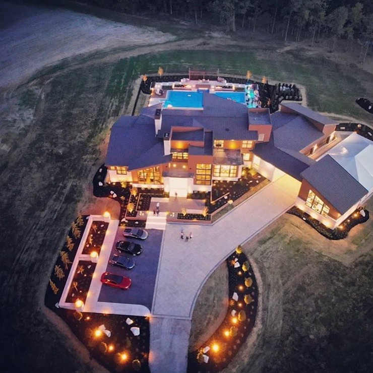 Carousel post from techobloc.