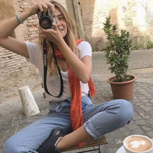 Carousel post from aurrome.