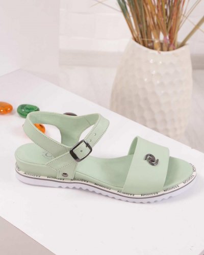 Carousel post from ossoshoes.