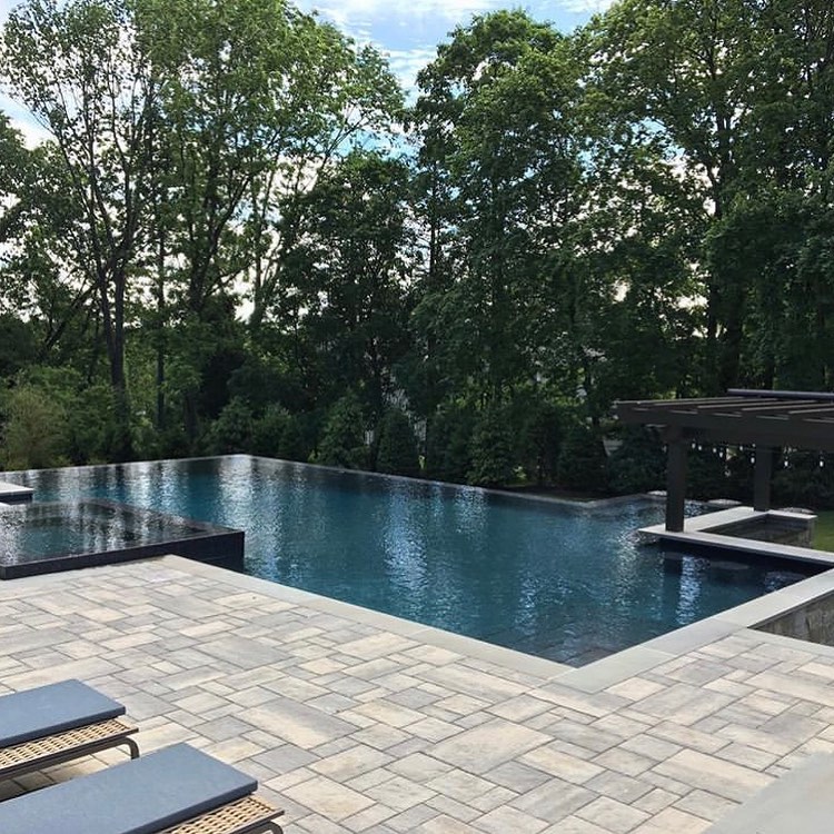 Carousel post from techobloc.