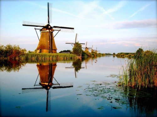 Carousel post from taucktravel.