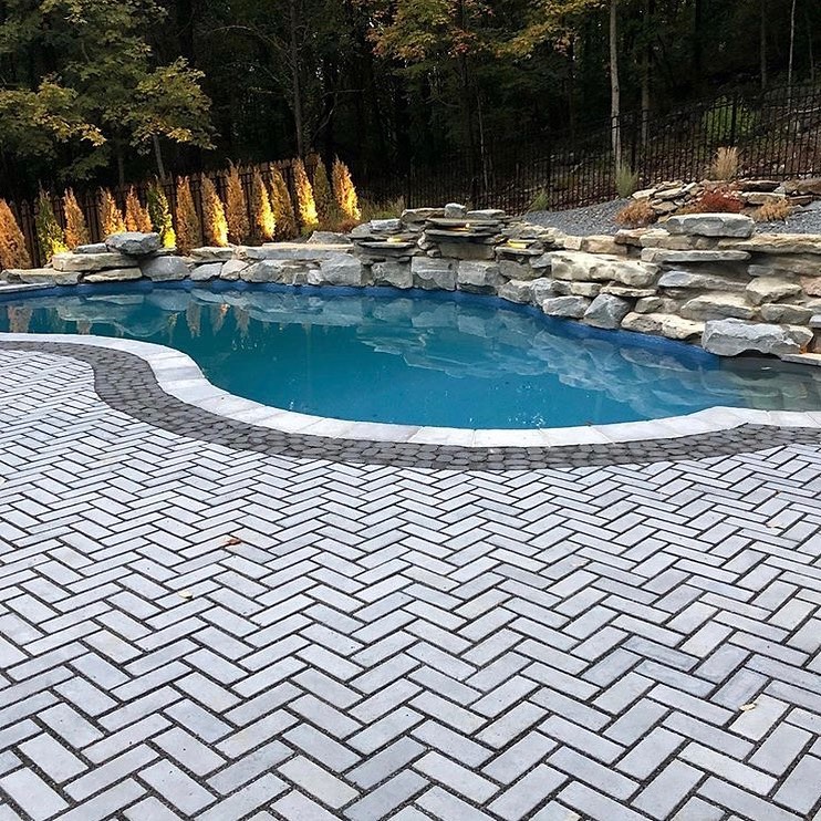 Carousel post from techobloc.