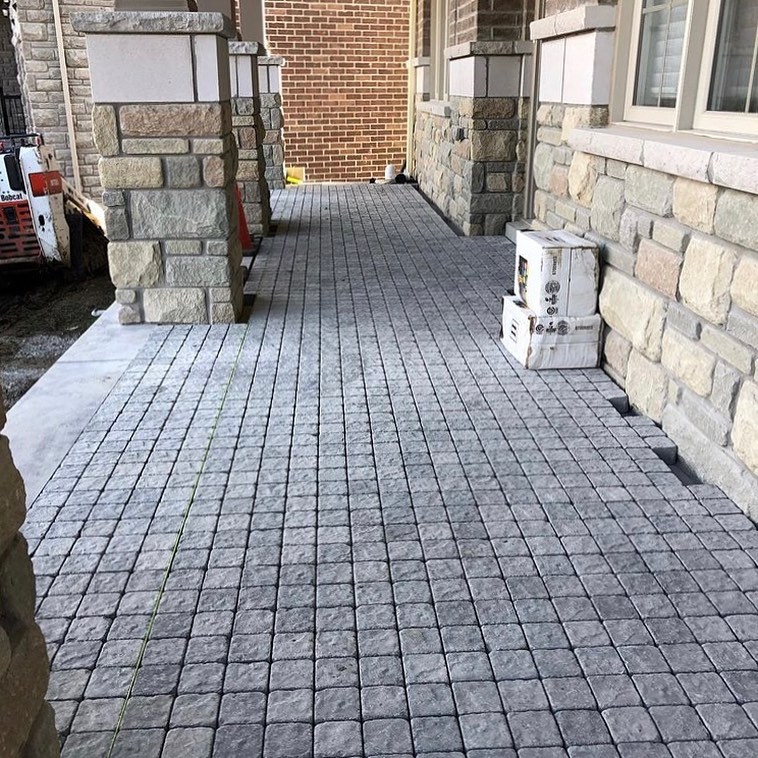Carousel post from techobloc.