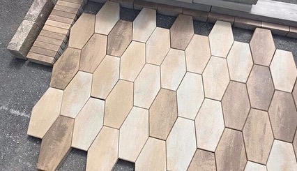 Carousel post from techobloc.