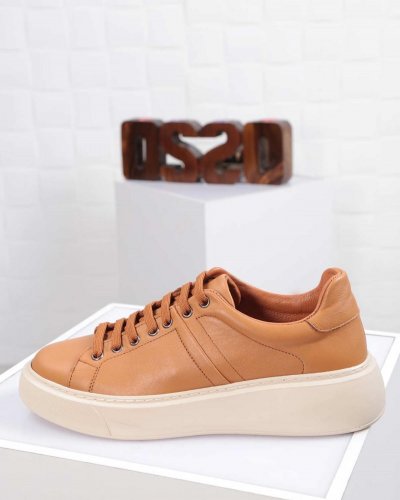 Carousel post from ossoshoes.