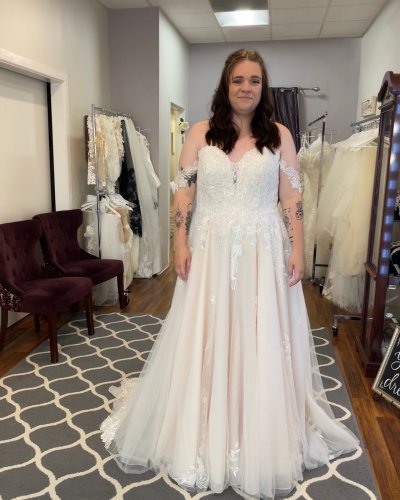 Photo post from thecurvybridenj.