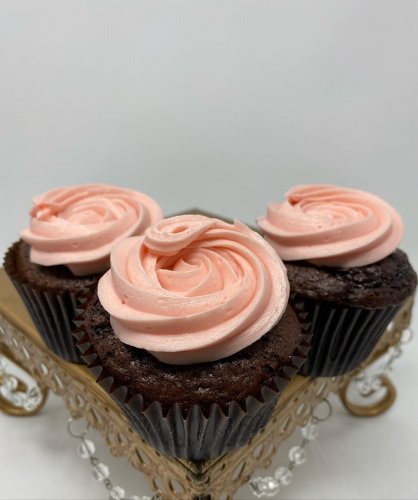 Carousel post from famous_creations_catering.